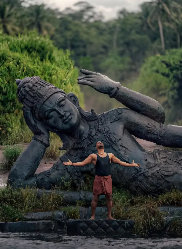 Ravanan Statue Poster — Memocult